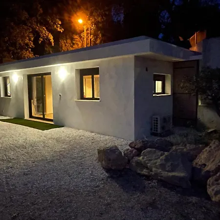 Semesterbostad Six Fours Les Plages Maison